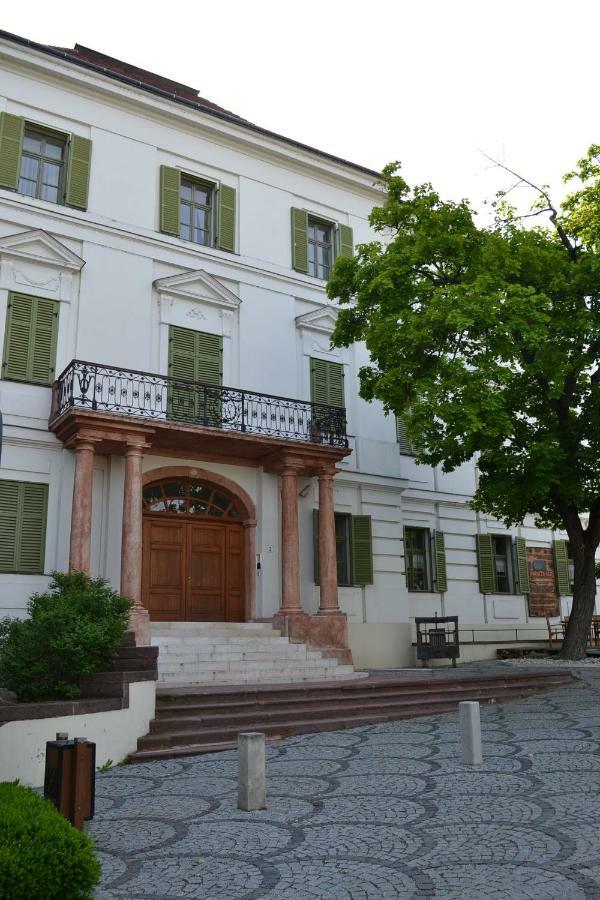 Millennium Suite Balatonfured Ngoại thất bức ảnh